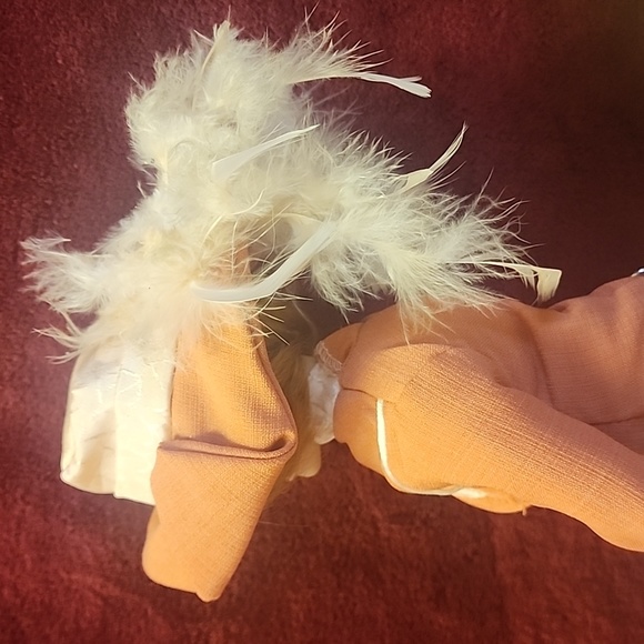 Collectible Memories Genuine Porcelain Doll. Meredith - Picture 10 of 13